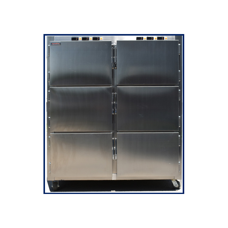 Saat menyimpan jenazah di kamar mayat rumah sakit, berapa suhu yang harus dijaga oleh sistem pendingin untuk memastikan pelestarian dan efisiensi energi?